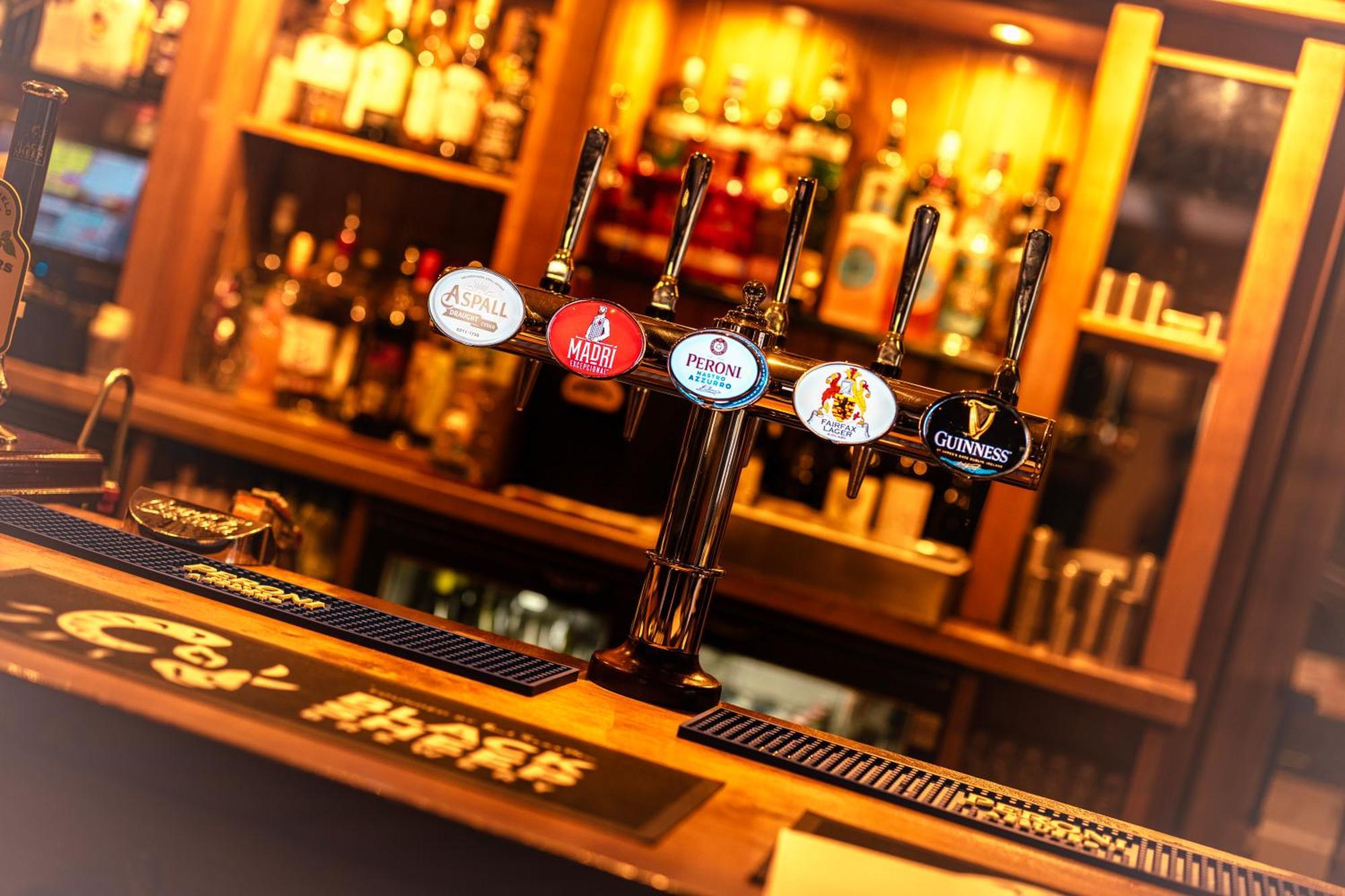 Отель The Fairfax Arms Gilling East Экстерьер фото